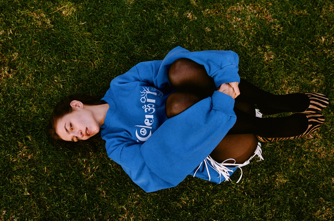 ミュージシャン vivision Now Shooting Sweatshirt Ver.1.0 000172920018_1080x.jpg?v=